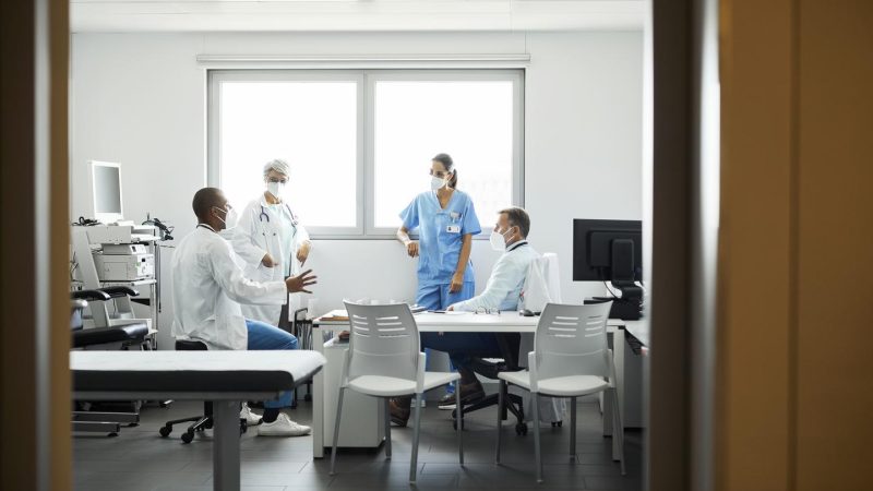 Why Medical Centers Need Good Admin Officers